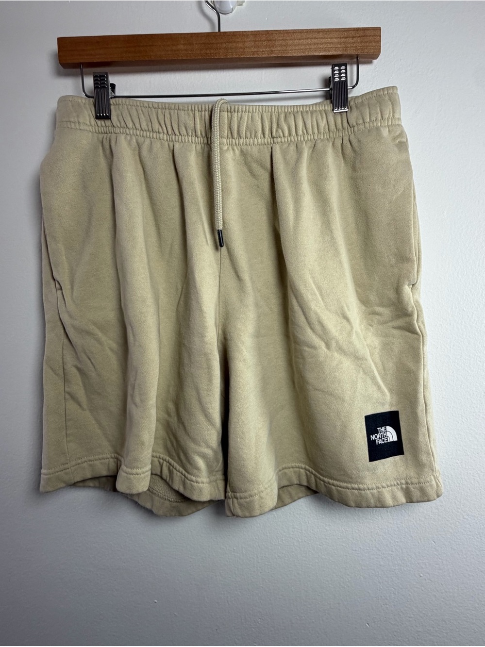 The North Face Box NSE Fleece Shorts Men’s Small Beige Khaki Drawstring Logo